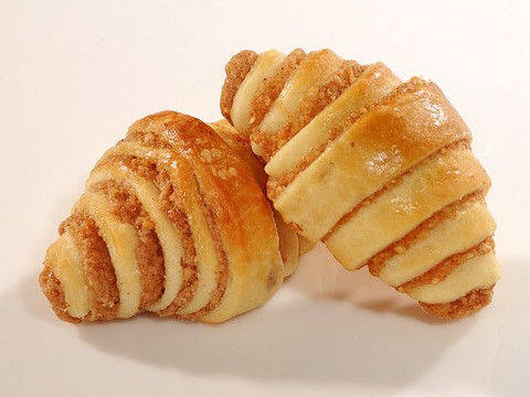 Customized Croissant Making Machine , Bend Filled Croissant Bread Machine